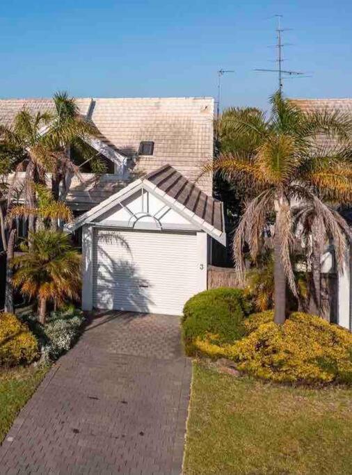 The Blacklighters-Waterfront Retreat Port Lincoln Bagian luar foto