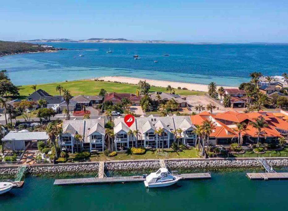 The Blacklighters-Waterfront Retreat Port Lincoln Bagian luar foto